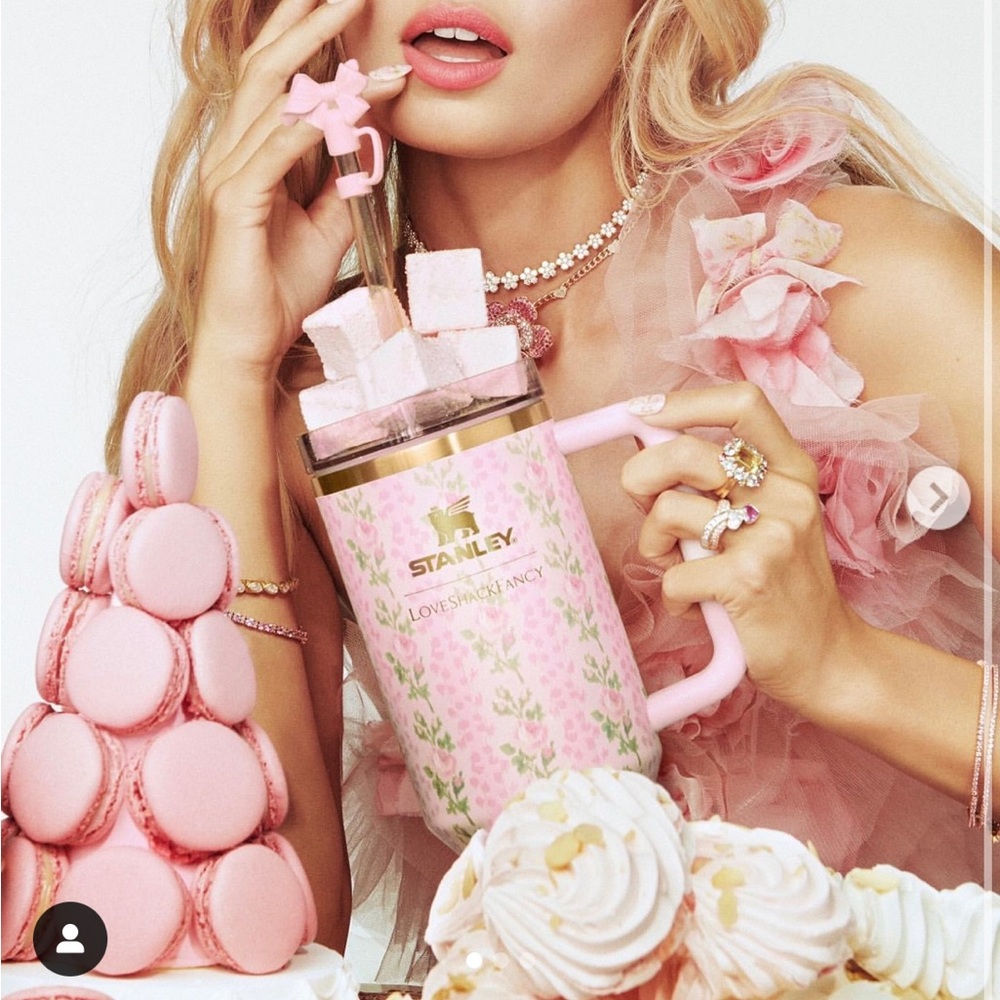 LOVESHACKFANCY STANLEY TUMBLER FOUNDER FAVORITE BLOOMING HEIRLOOM - Picture 1 of 10